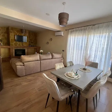 Ortega Alba Villa *